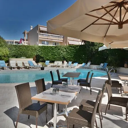 De La Hotell
